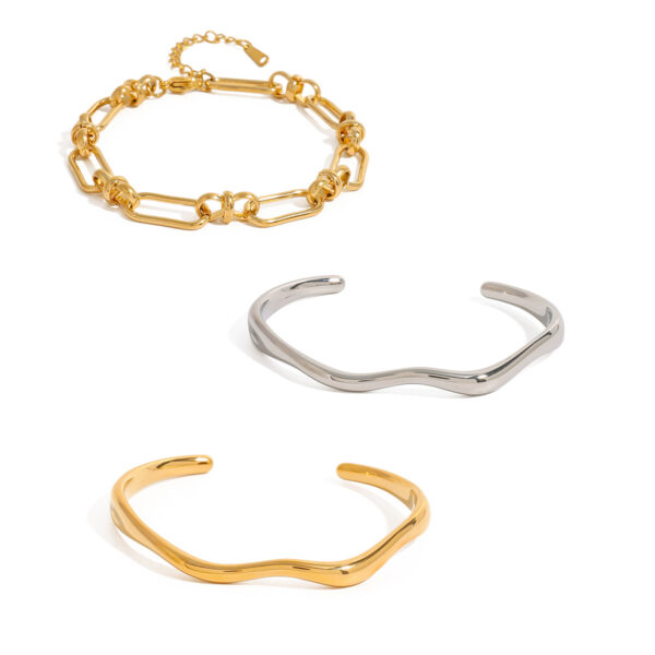 Classic Open 18K Plain Bracelet - Image 3